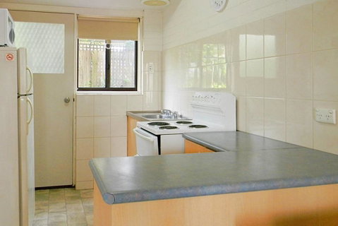 BEACHCOMBER1 - Accommodation Main Beach 2