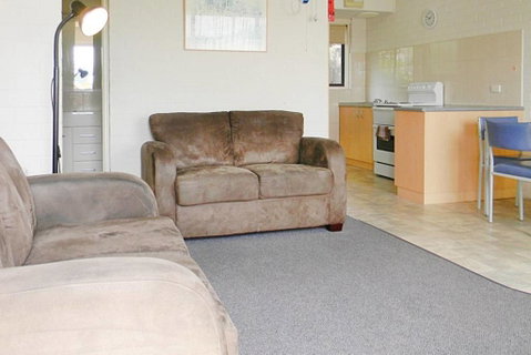 BEACHCOMBER1 - Accommodation Main Beach 1