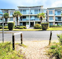 Beaches Holiday Resort - Apartment 2 - Accommodation Main Beach