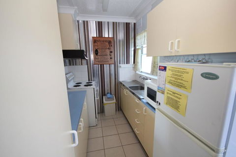 BEACHFRONT 3- 3/12 Bundella Ave LC - Accommodation Main Beach 1