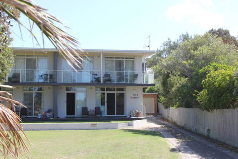BEACHFRONT 3- 3/12 Bundella Ave LC - Accommodation Main Beach 3