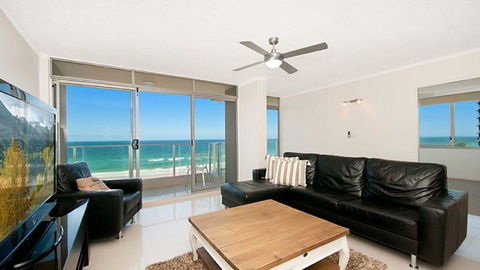 Beachfront Apt Main Beach - Accommodation Main Beach 3