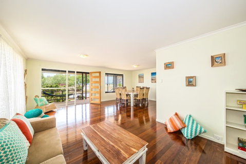 Beachfront At Bribie - Accommodation Main Beach 0