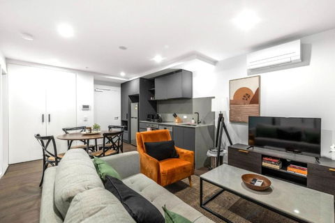 Reid City Escape Modern Stay In ACT - Accommodation Main Beach 2