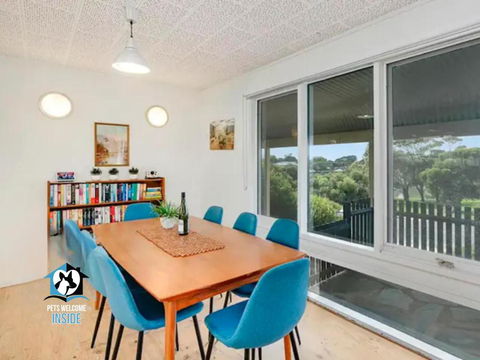 Retro Groovy Pad Pt Elliot - Accommodation Main Beach 3