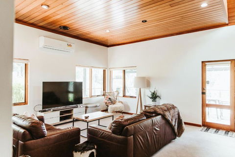 Redgate Homestead - Accommodation Main Beach 1
