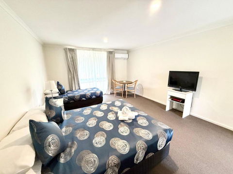 Redgum Motel - Accommodation Main Beach 3