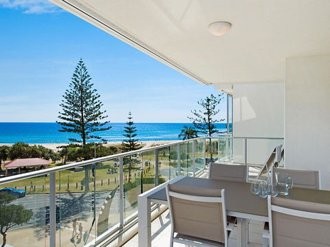 Reflections Tower 2 Unit 401 - Accommodation Main Beach 0
