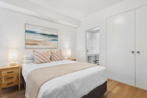 REGL20/11 - Regal In East Perth - Accommodation Main Beach 2