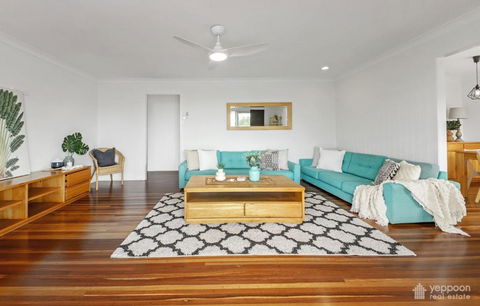 RELAX @48 CLOSE TO BEACH Sleeps 7 - Accommodation Main Beach 3