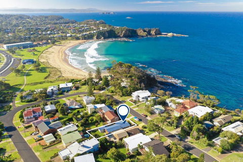 Relax And Reconnect At MaluaBay - Accommodation Main Beach 0