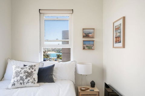 Relaxed Coogee Coastal Living With Ocean Views - Accommodation Main Beach 0