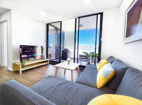 Relaxing 1BR W Pools & SPA, Gym In Olympic Park - Accommodation Main Beach 3