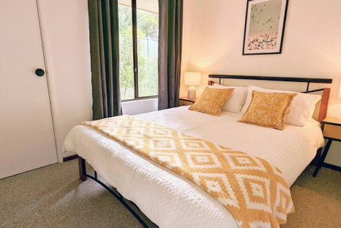 Relaxing Home Close To Nature - Accommodation Main Beach 2