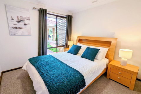 Relaxing Home Close To Nature - Accommodation Main Beach 3