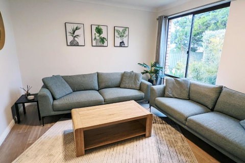 Relaxing Home Close To Nature - Accommodation Main Beach 1