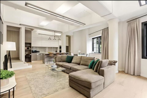 Renovated Warehouse Conversion In Heart Of Sydney - Accommodation Main Beach 0