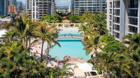Resort Style Chevron Apartments Surfers Paradise By Gold Coast Travels - Accommodation Main Beach 1