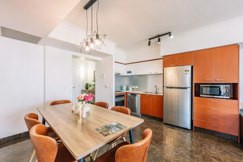 Resort Style Chevron Apartments Surfers Paradise By Gold Coast Travels - Accommodation Main Beach 3