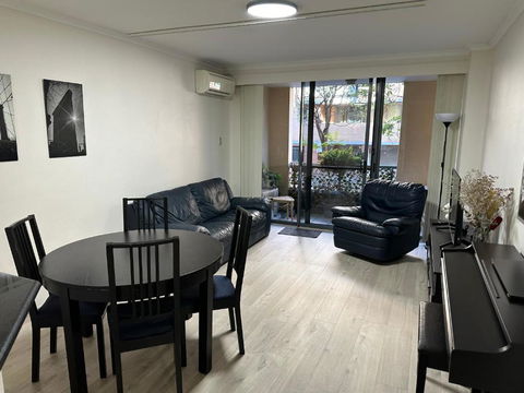 Resort Style 2BR Apt In Pyrmont Next To Darling Harbour - Accommodation Main Beach 1