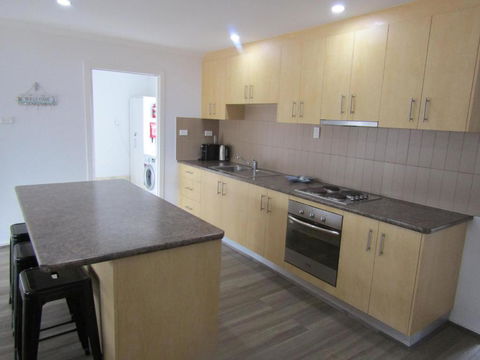Retreat On Talbot - Accommodation Main Beach 1