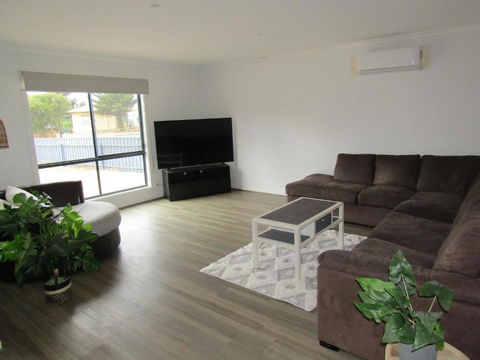 Retreat On Talbot - Accommodation Main Beach 3