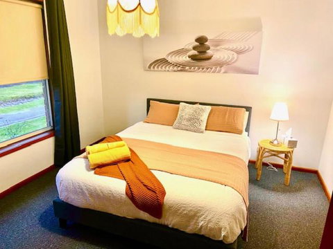 Retro Riverside Redan, Ballarat - Accommodation Main Beach 1