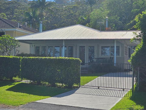 Reverie - Accommodation Main Beach 3