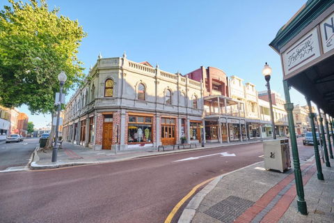RIALTO SUITES Fremantle - Accommodation Main Beach 0