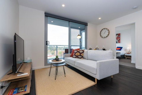 Richmond Place - 2BR W Parking & Gym - Accommodation Main Beach 0