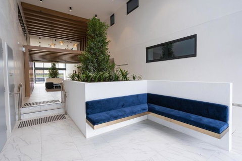Richmond Place - 2BR W Parking & Gym - Accommodation Main Beach 1