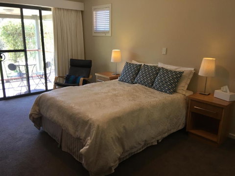 Rickaty On Blackwood - Accommodation Main Beach 1