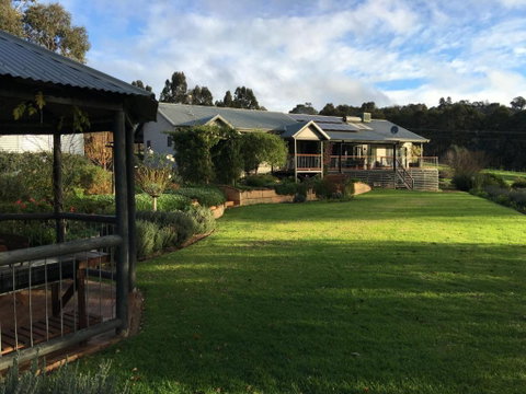 Rickaty On Blackwood - Accommodation Main Beach 0