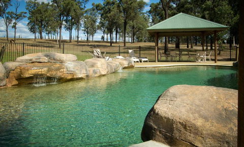 RidgeView - Accommodation Main Beach 3