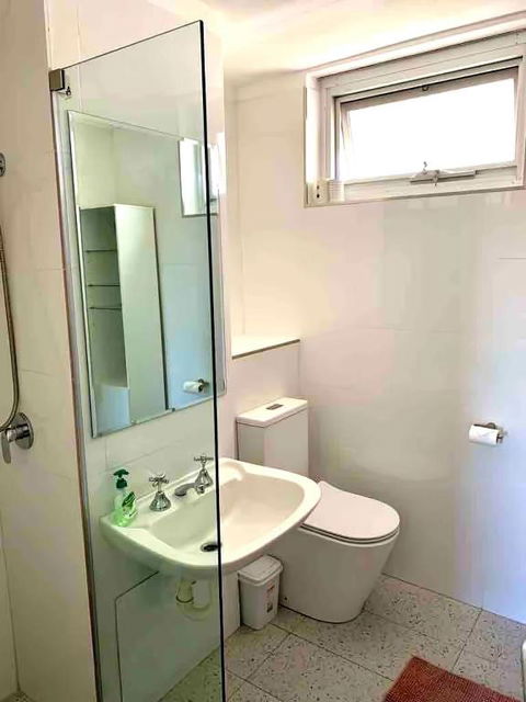 Right In Fremantle - Accommodation Main Beach 3