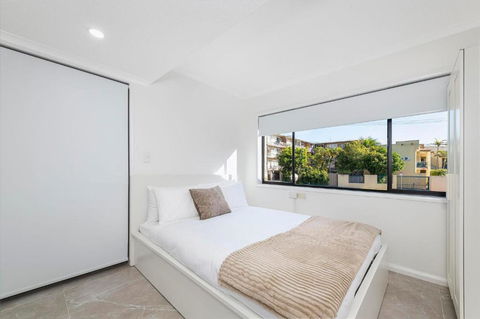 Rio Grand Peninsular Dr - Accommodation Main Beach 1