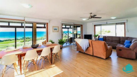 Ripples By The Sea - Accommodation Main Beach 1