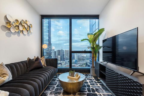 Ritzy Apartment In Iconic Australia 108 With Views - Accommodation Main Beach 1