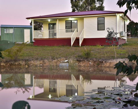 RIVER DOWNS COTTAGE - Accommodation Main Beach 3