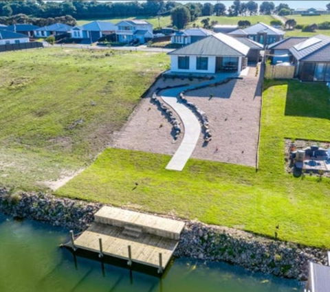 RIVER VIEWS - Accommodation Main Beach 2