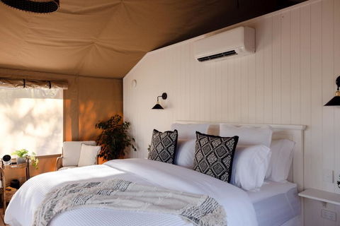 Riverbank Glamping - Accommodation Main Beach 2