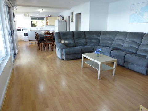 Riverfront Holiday House - Accommodation Main Beach 3