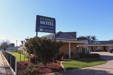 RiverPark Motel - Accommodation Main Beach 0