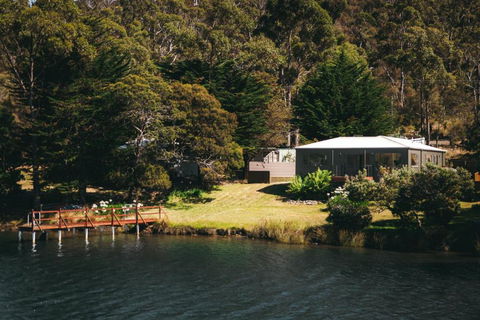 Rivers Edge Retreat - Accommodation Main Beach 1