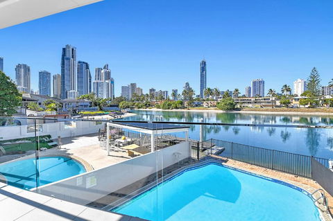 Riverside 4 Bedroom House Unit In Surfers Paradise - Accommodation Main Beach 2