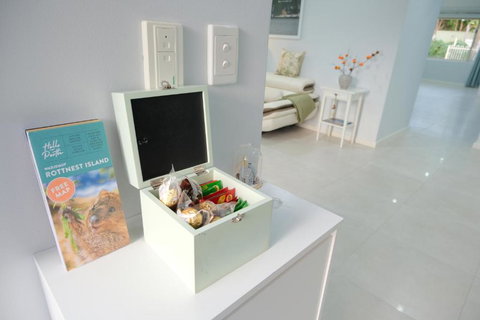 Riverside 5bedrooms Holiday House With Swimming Pool - Accommodation Main Beach 1