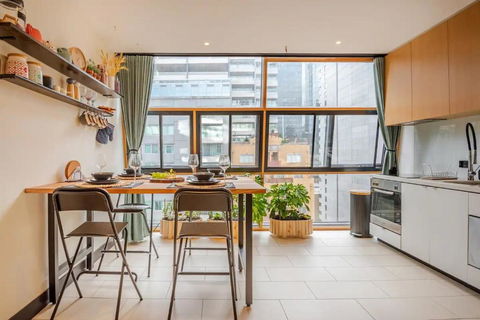 Riverside Apartment Melbourne CBD - Accommodation Main Beach 0
