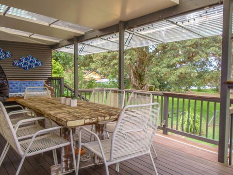 Riverside Retreat - Accommodation Main Beach 0