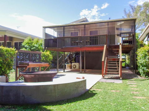 Riverside Retreat - Accommodation Main Beach 3
