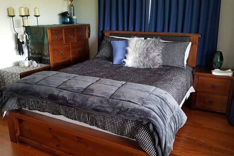 Riverview Place - Accommodation Main Beach 2